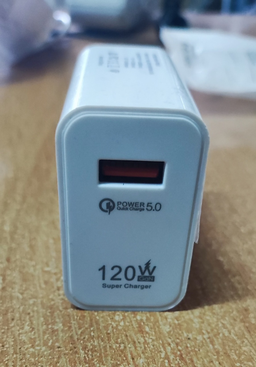 Зарядний пристрій 3С білий (QC3.0) 33 Вт 4 Зарядний пристрій 3С 33 Вт